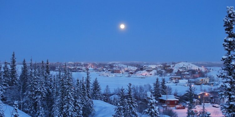 Canadian government pledges over C$2bn for mine cleanup in North