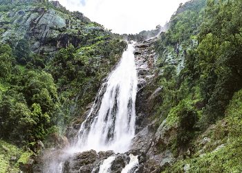 Geotourism: FARIN RUWA waterfall