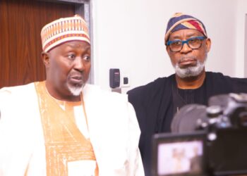 NIGERIA’S DEFENCE, SOLID MINERALS MINISTERS CONCLUDE PLANS ON MINING AREAS’ SECURITY